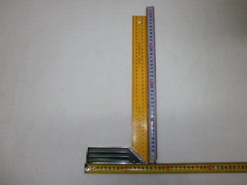 ESCUADRA METALICA 40CM