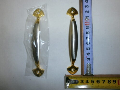 MANIJA METALICA PARA MUEBLES 13 CM DORADA