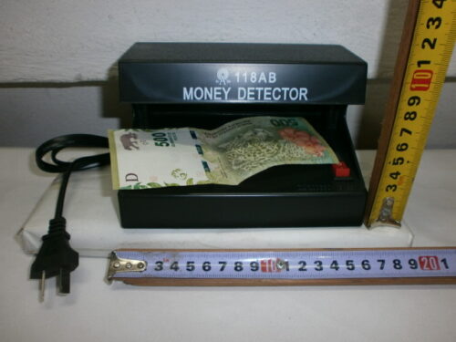 DETECTOR DE BILLETES FALSOS