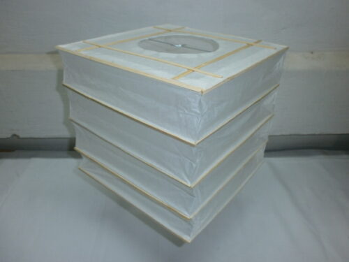 PANTALLA PARA LUZ MADERA Y PAPEL 23X23CM